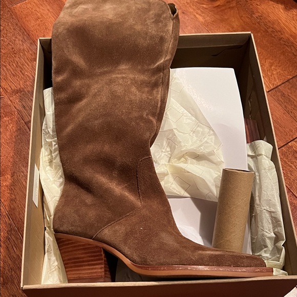 Dolce Vita RAJ Suede Heeled Boots - Picture 2 of 7